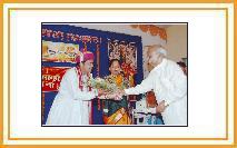Young Kirtankaar Shreyas Badwe being felicitated by Shri. Jayant Joshi
